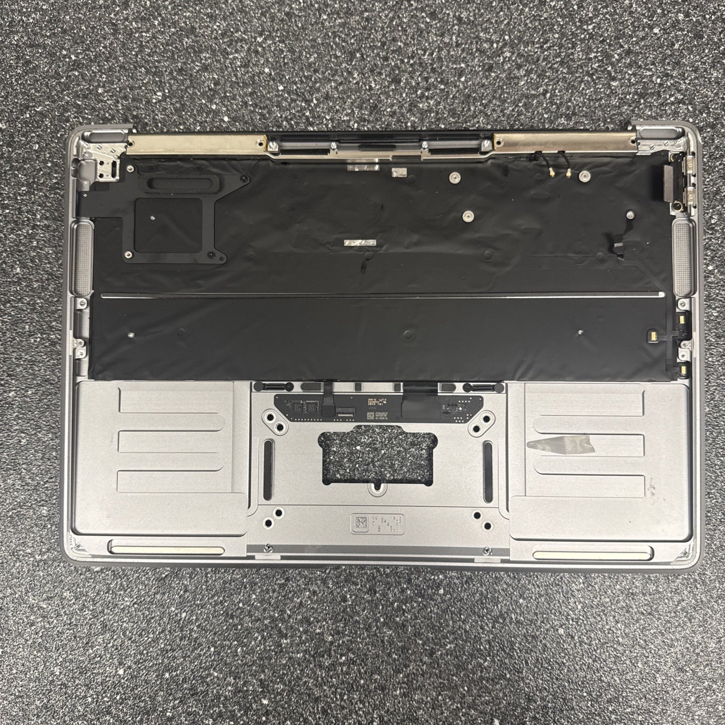 Apple MacBook Air 2020 13"A2337 Palmrest ONLY For Parts/Repair Broken Don’t Work