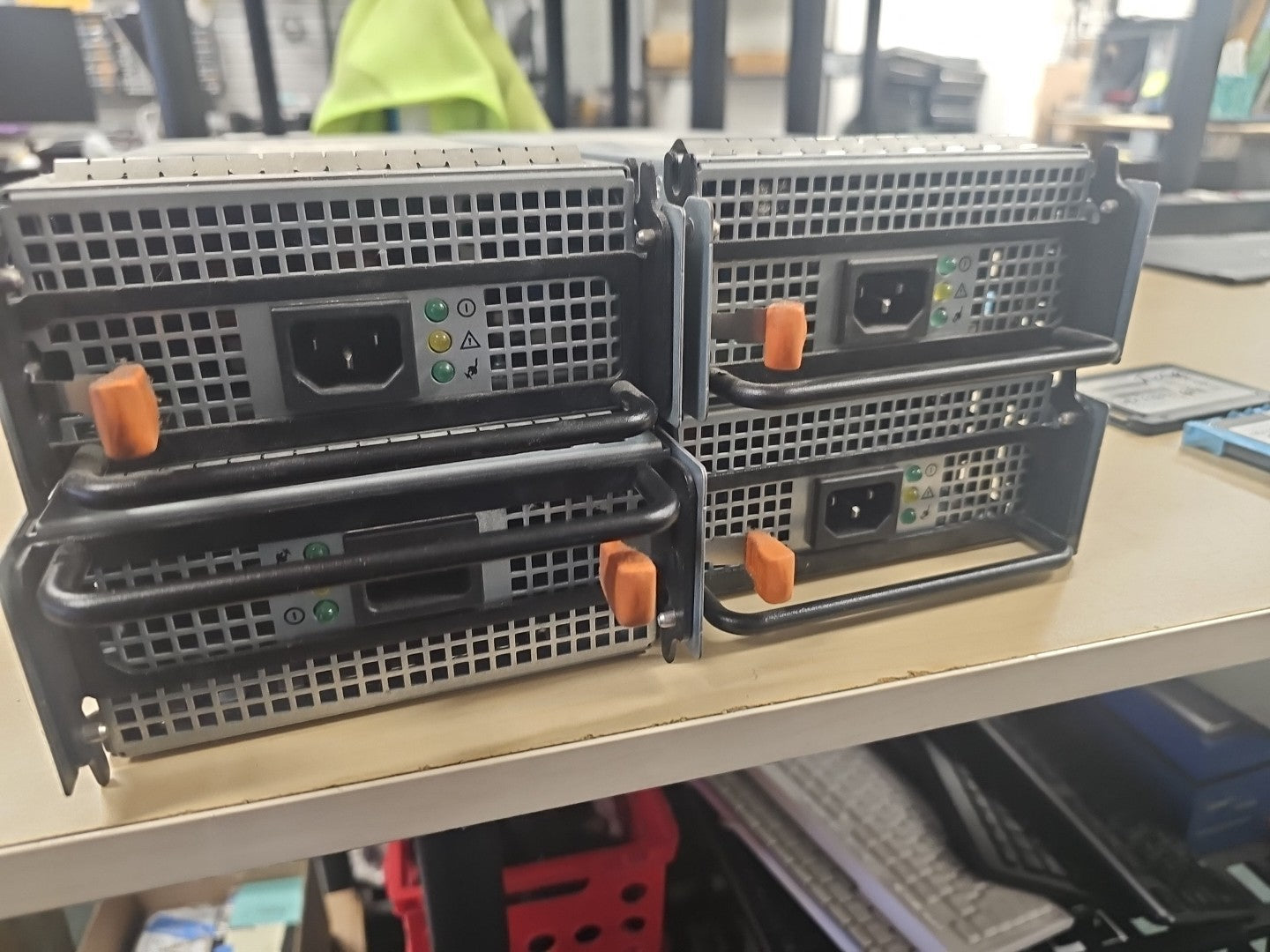 4x Dell Power Supply 7001049-Y000 Z930P-00 for PowerEdge 2900 Server 12V