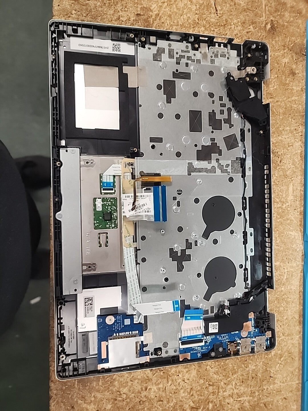 Genuine HP Pavilion 14-CE Palmrest US Keyboard L19191-001