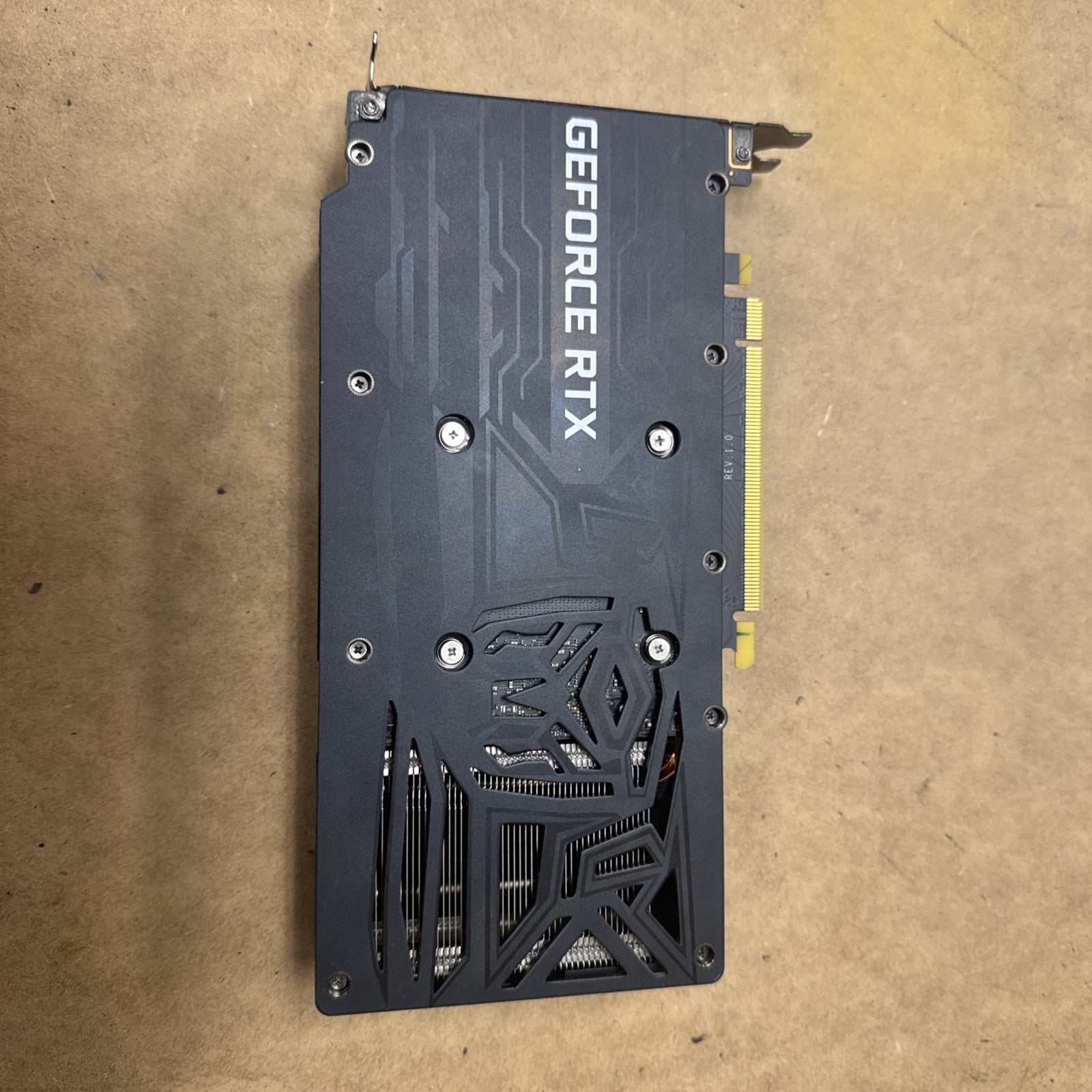 (FOR PARTS) SMOKES IN THE MIDDLE GeForce RTX 3060 Ti 8GB Dual Fan GPU