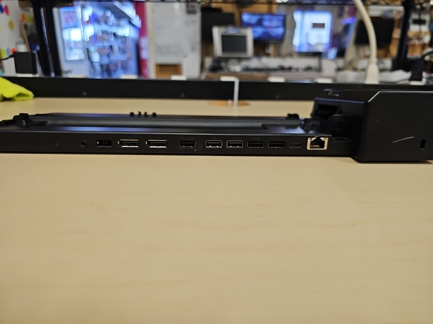 Lenovo 40AH0135US ThinkPad Pro Docking Station - Black