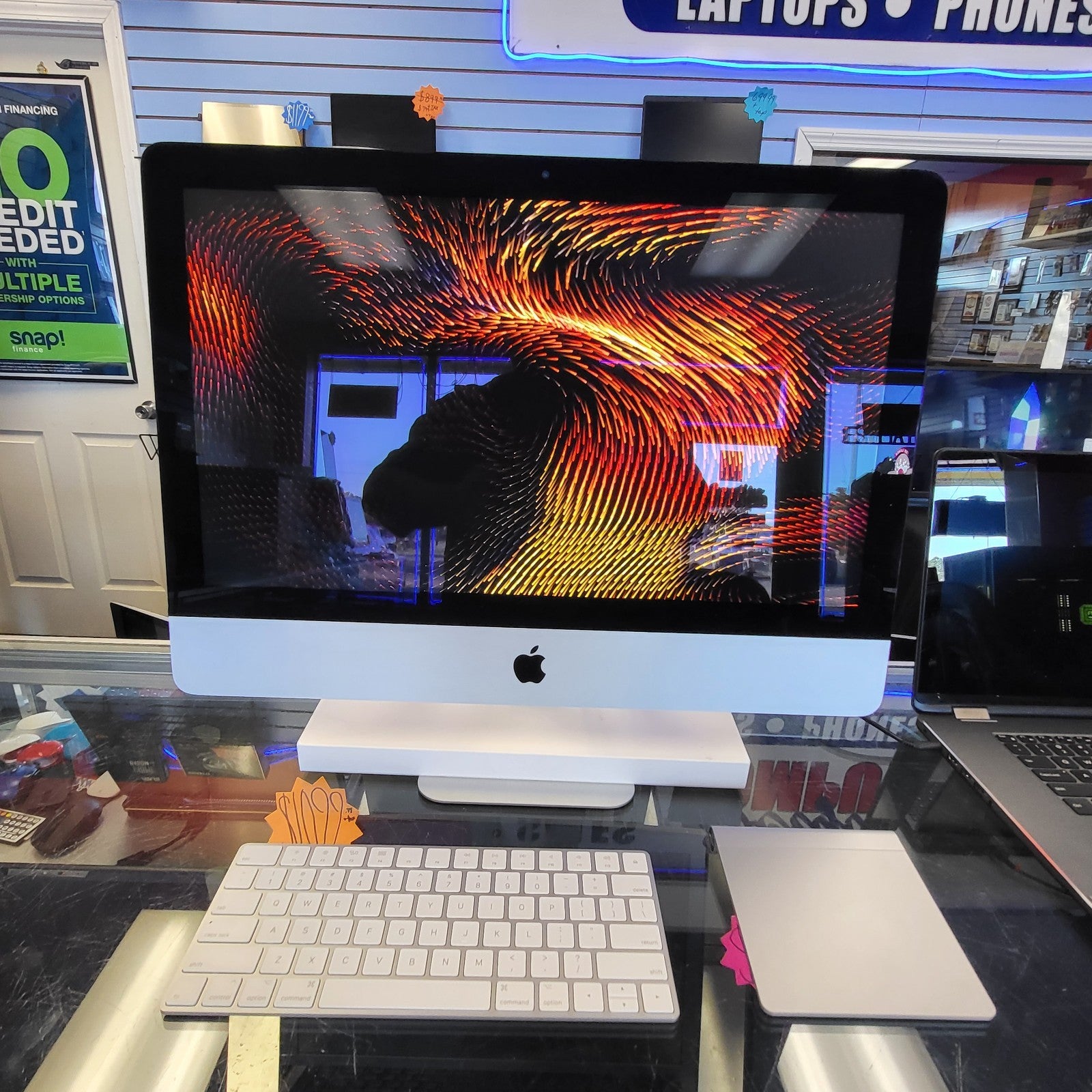 Apple iMac 21.5" (1TB HDD, Intel Core i5-7400, 3.00GHz, 8GB) Silver - MNDY2LL/A