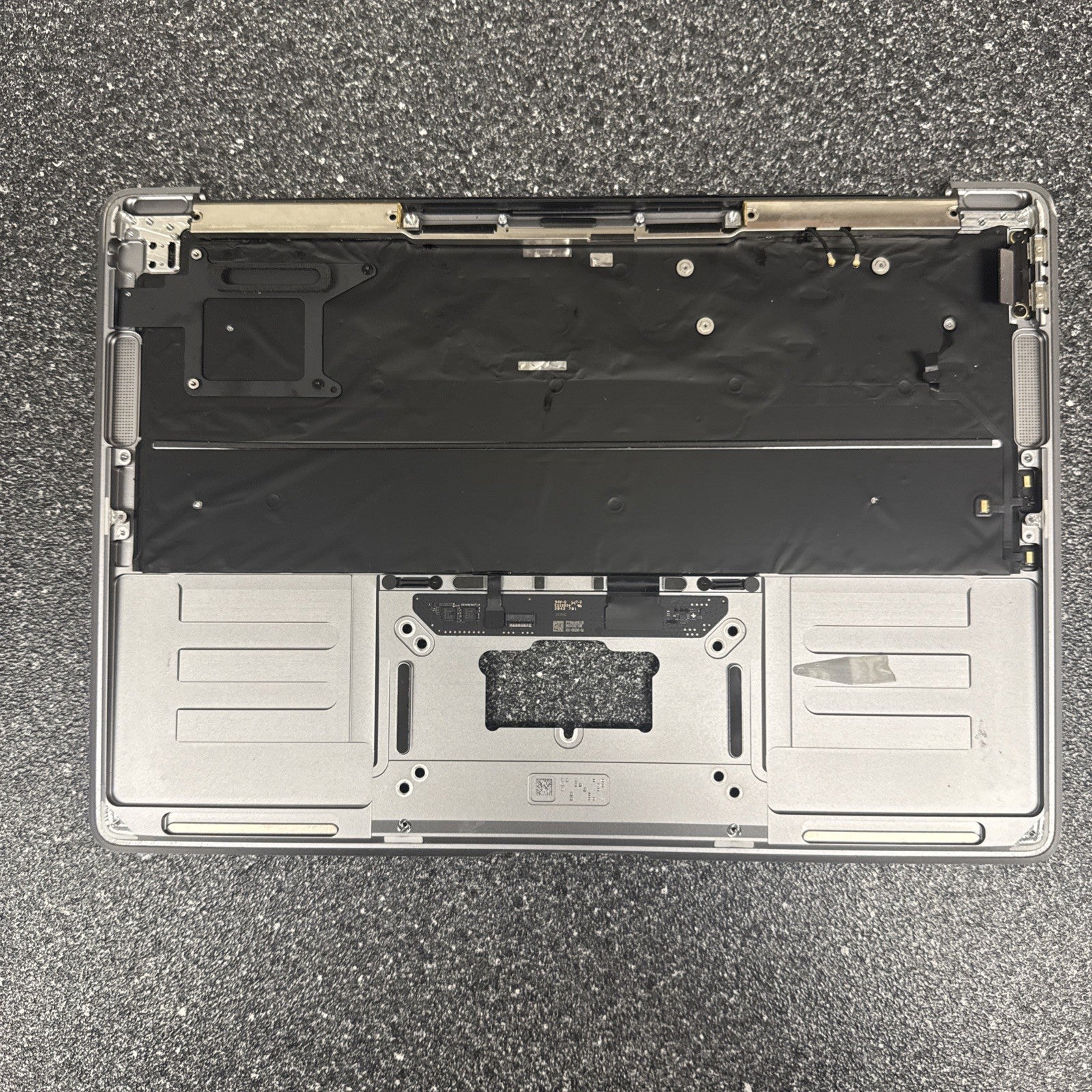 Apple MacBook Air 2020 13"A2337 Palmrest ONLY For Parts/Repair Broken Don’t Work