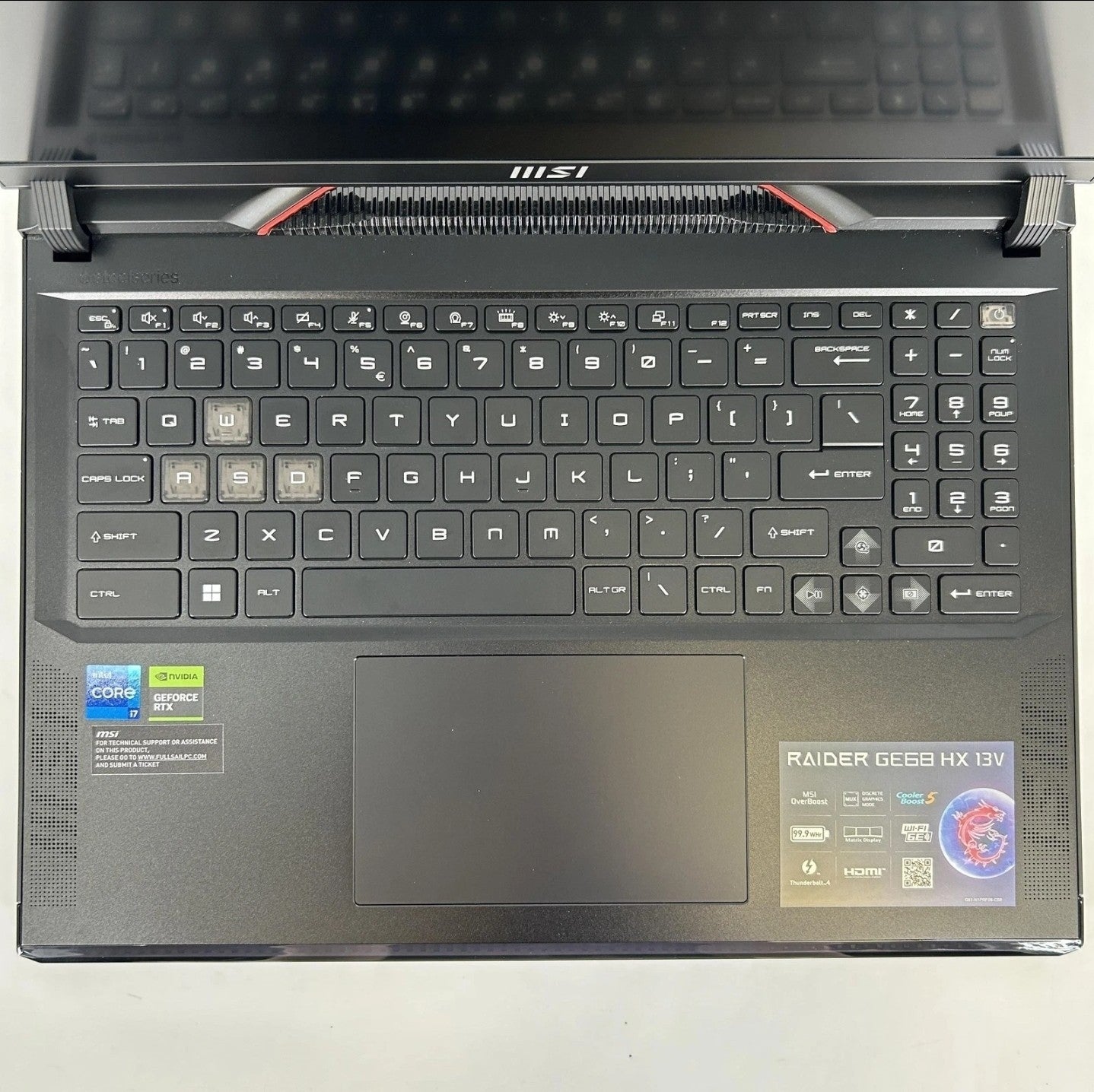 MSI Raider GE68 HX 16 Black QHD+ 2.1 GHz i7-13700HX 16GB 1TB/512GB SSD RTX 4060