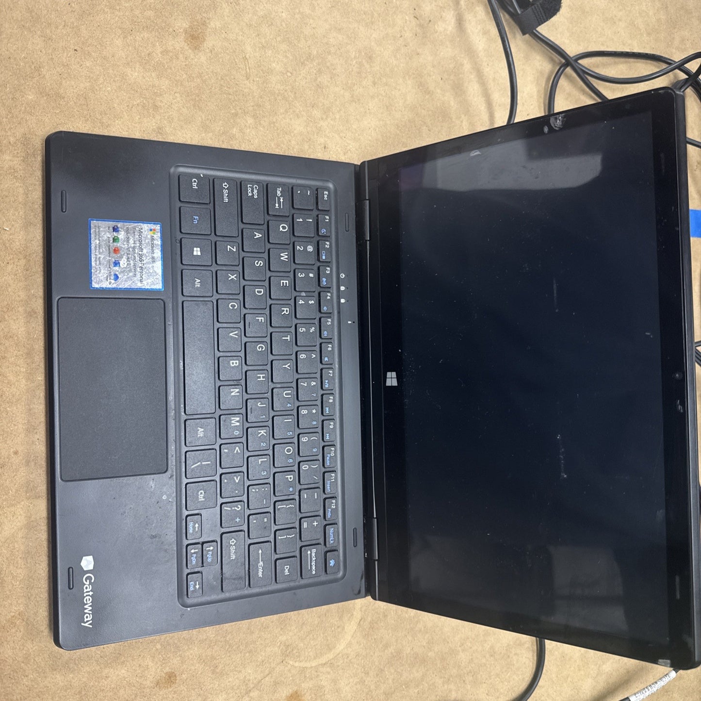 Gateway GWTC116-2BK 11.6" HD  Laptop win 11 CRACKS ON SCREEN!