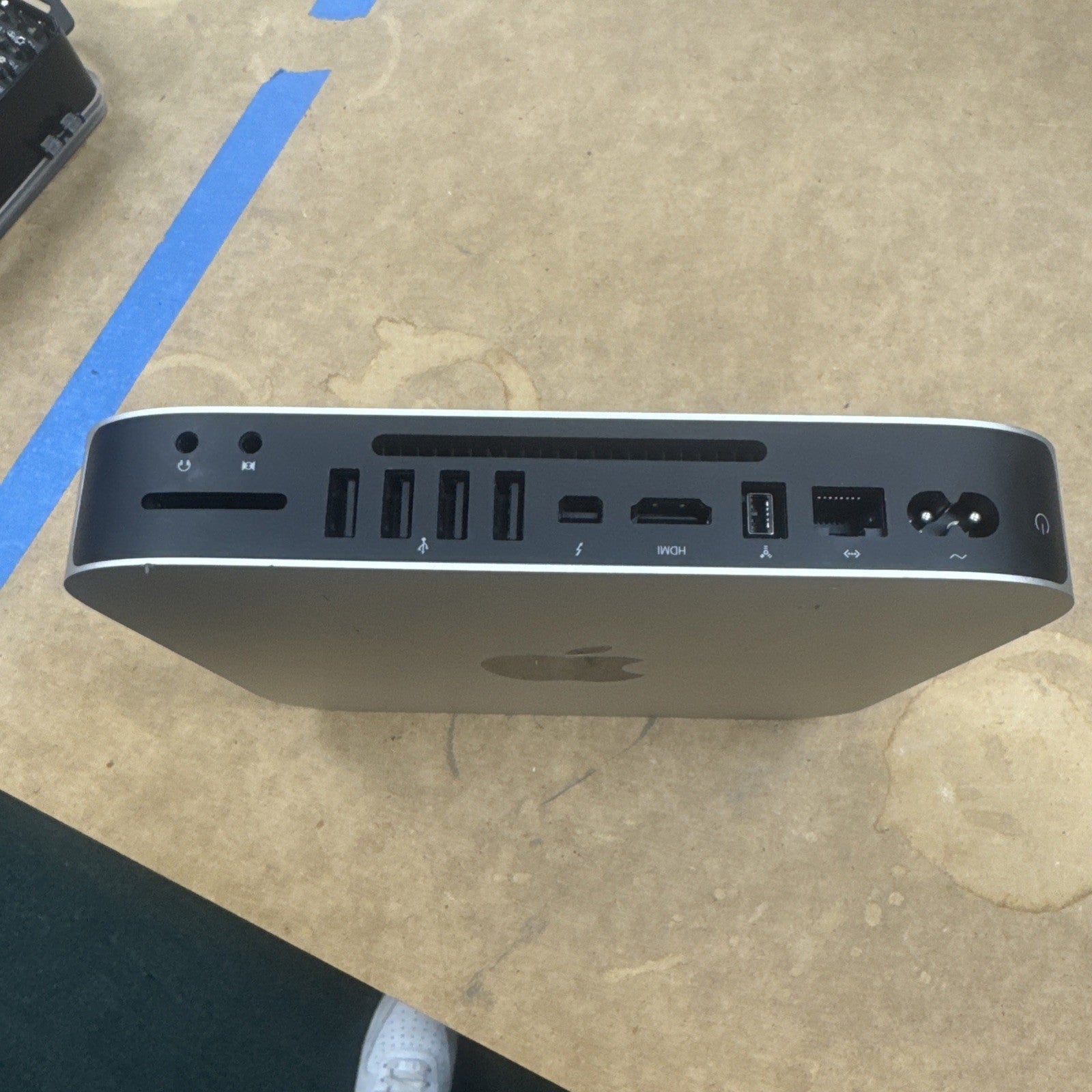 Apple Mac Mini A1347 HAS SCRATCHES ON TOP AND BOTTOM!