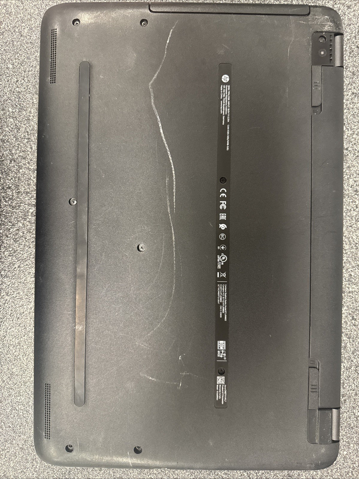 15" HP Notebook 15-BA009DX AMD A6-7310 2.00GHz BATTERY NOT TESTED AND SCRATCHES!