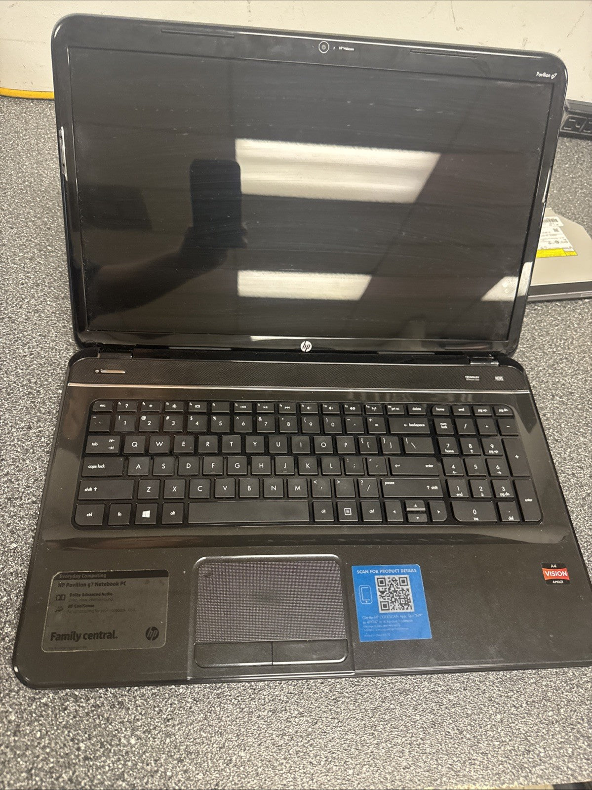 HP TPN-Q108 Laptop AMD BATTERY NOT TESTED AND HAS SCRATCHES!!!!