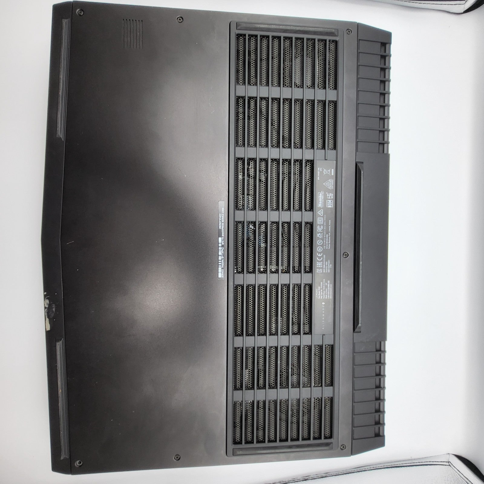 Alienware 17 R5 P31E002 17" Core i7 8th Gen 2.20Ghz