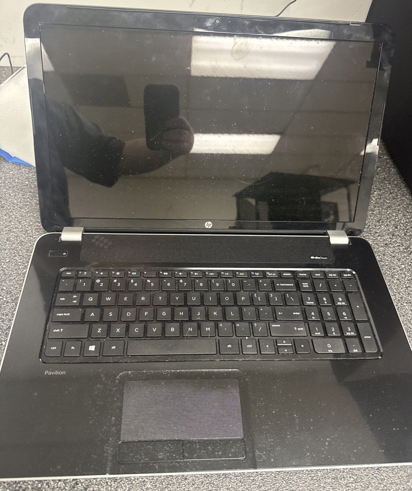 HP Notebook 15.6" RTL8188EE Laptop  Black BATTERY NOT TESTED!!!!