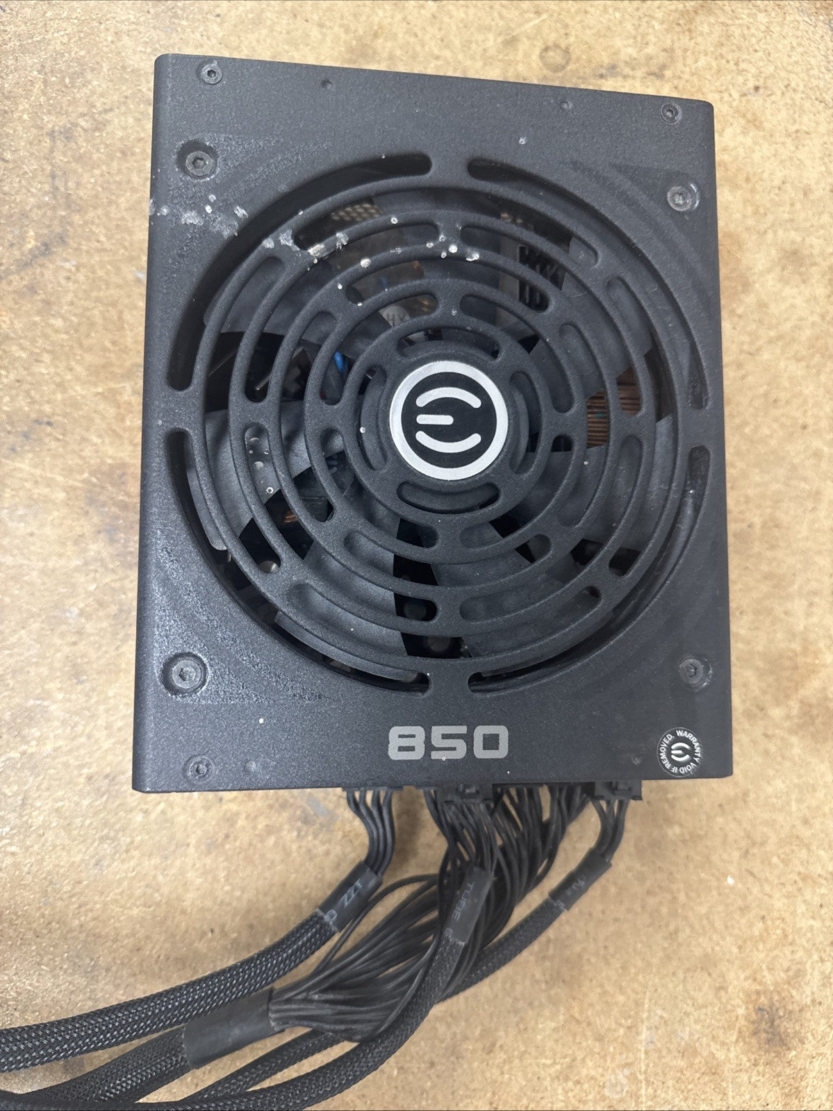 EVGA Supernova 850 P2 220-P2-0850 Platinum 850W Power Supply Missing Some Cables