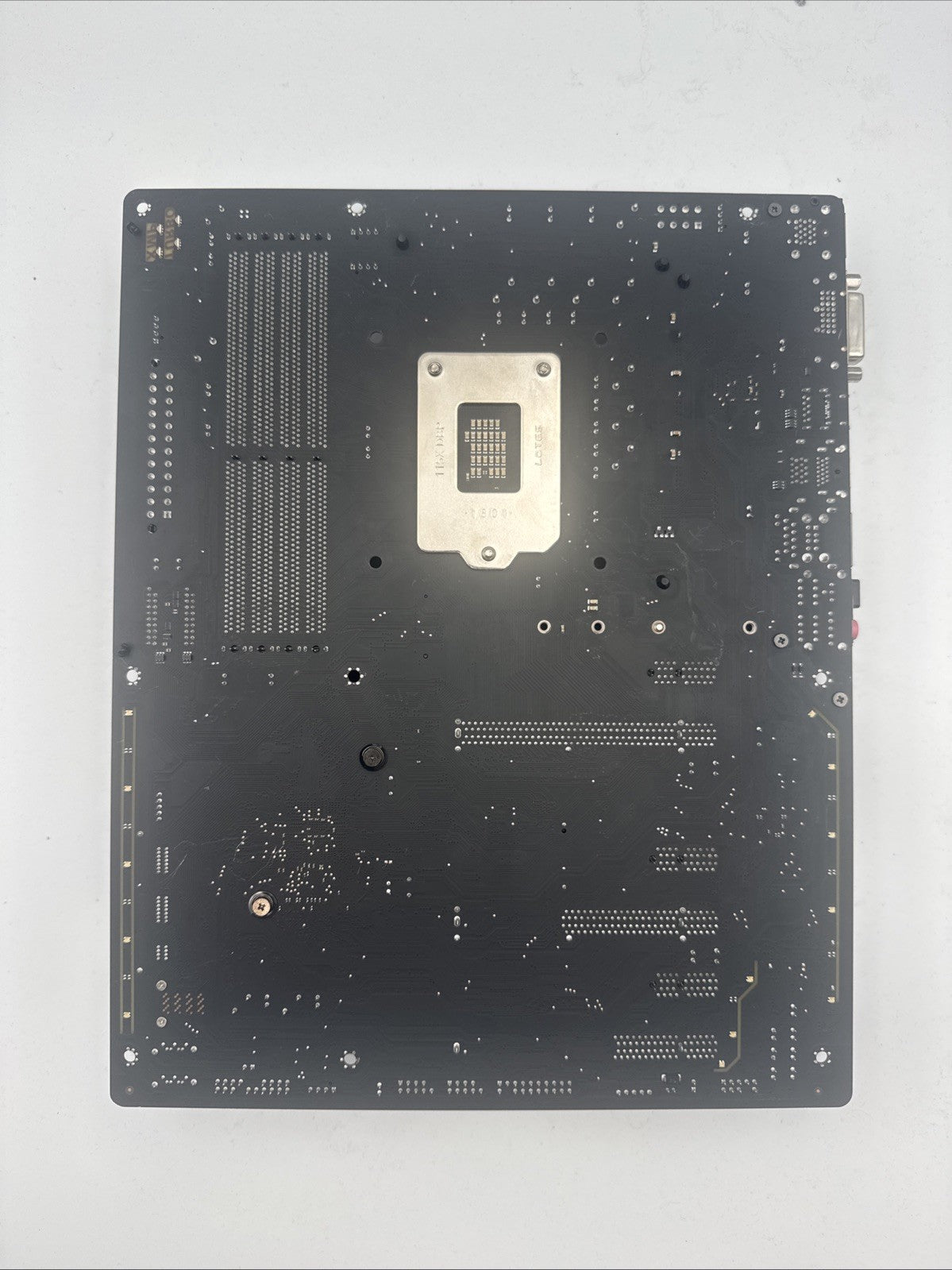 Gigabyte GA-Z270X-Ultra Gaming Motherboard BENT PINS AND MORE, DOESNT BOOT!!!
