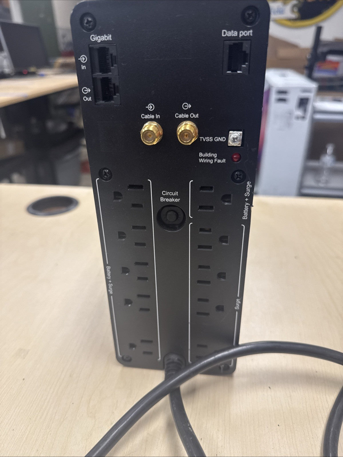 APC Outlets Back-UPS 1350VA Battery Backup Syst Surge Protector has Scratches!