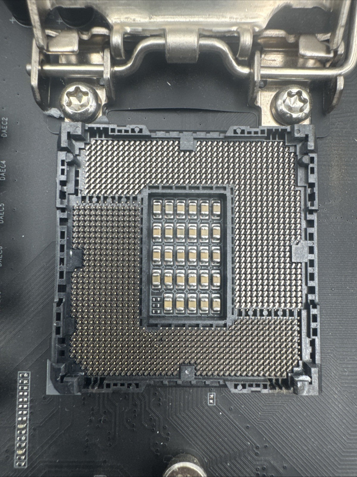 Gigabyte GA-Z270X-Ultra Gaming Motherboard BENT PINS AND MORE, DOESNT BOOT!!!