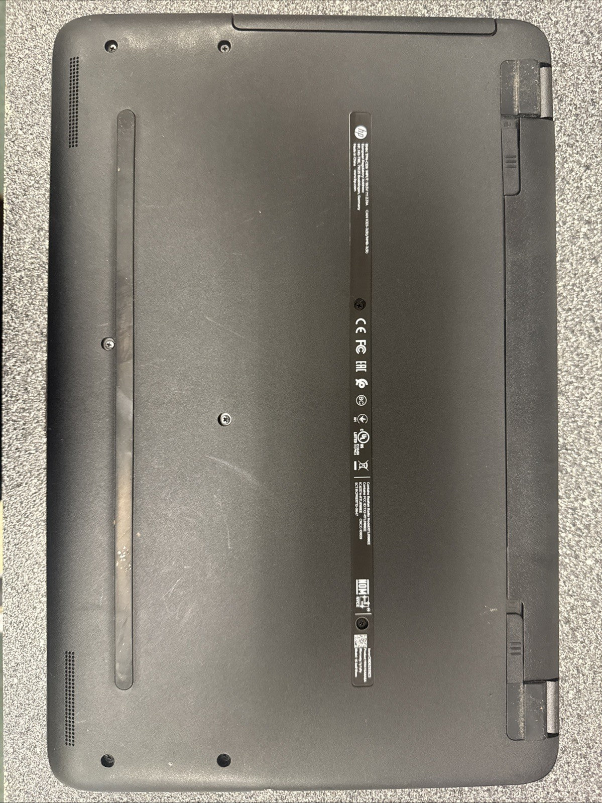 HP 15.6" Laptop AMD E2 1.80GHz 15-BA018WM BATTERY NOT TESTED HAS SCRATCHES!!!!!!