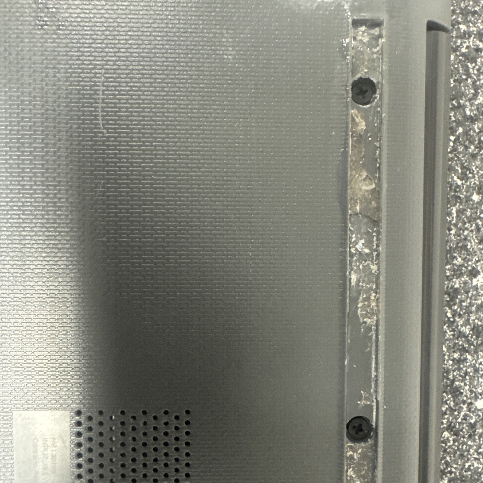 HP 15t-da100 15.6" HD Laptop BATTERY NOT TESTED AND HAS SCRATCHES AND STAINS!!!!