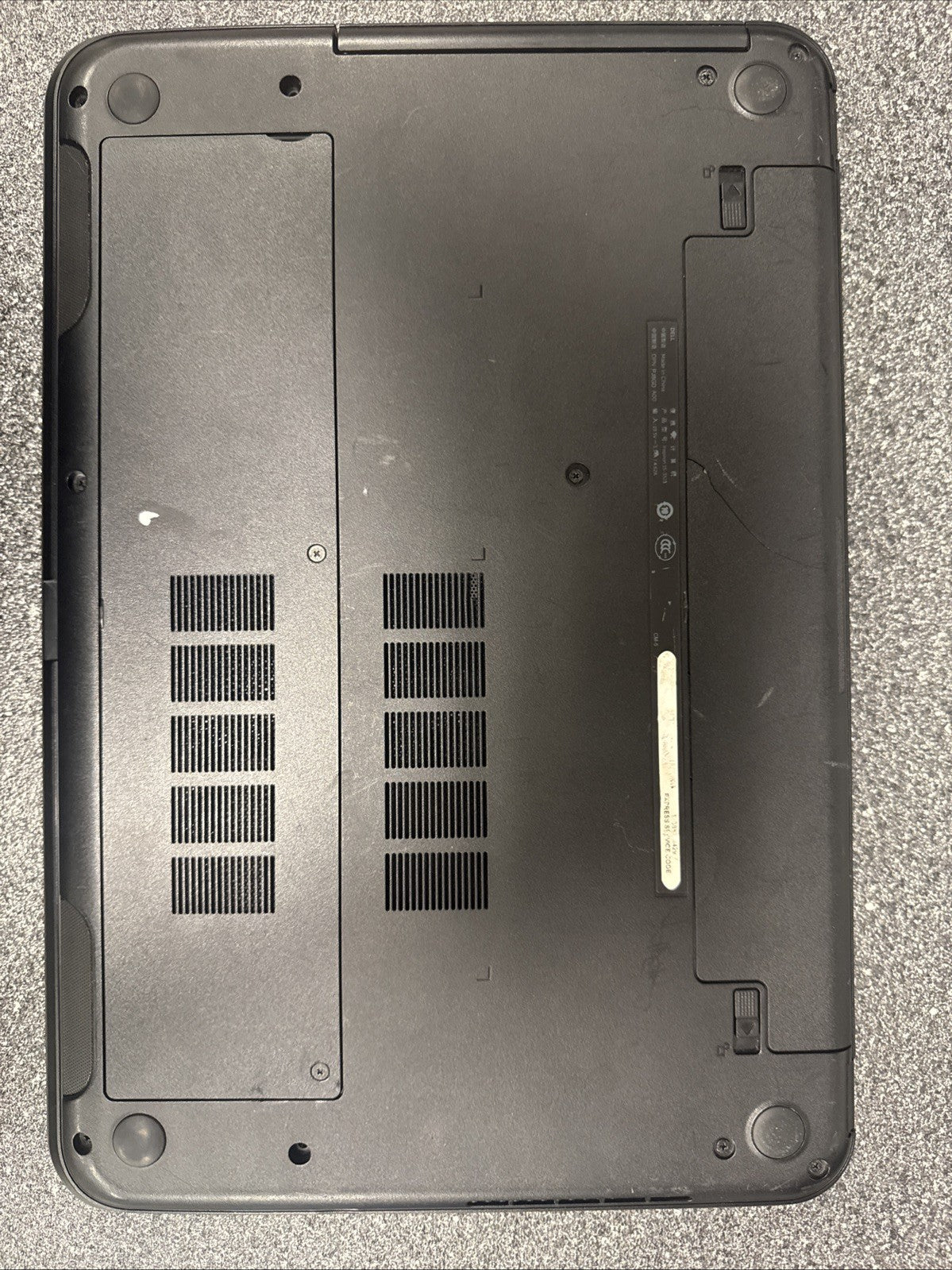 Dell Inspiron 15 3521 Laptop BATTERY NOT TESTED AND HAS SCRATCHES!!!!!