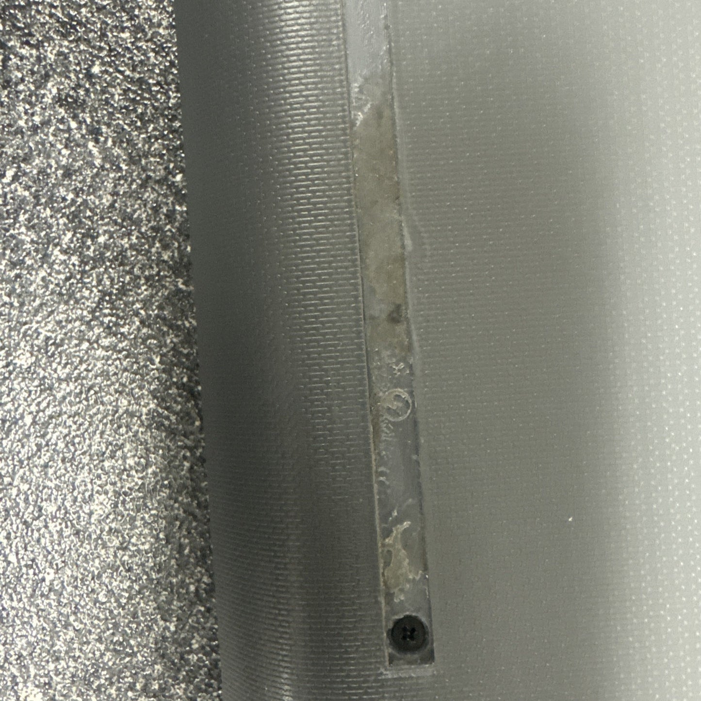 HP 15t-da100 15.6" HD Laptop BATTERY NOT TESTED AND HAS SCRATCHES AND STAINS!!!!