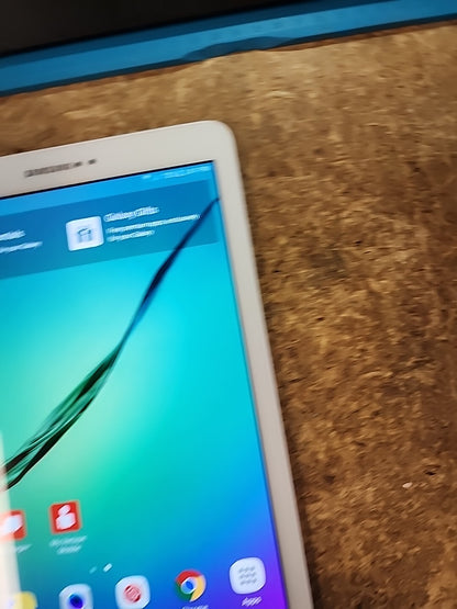 Samsung Galaxy Tab S2 SM-T810N 32GB Wi-Fi 9.7in - White (SM-T810NZWEXEF)