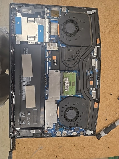 HP Omen 17T-CB100 17.3" Intel Core i7+ 8th Gen - Parts or Repair