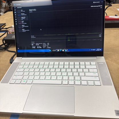 Razer Blade 15 i7-10750H 16GB RAM 1TB RTX 2070 RZ09-0328 Speakers don’t work!!!!