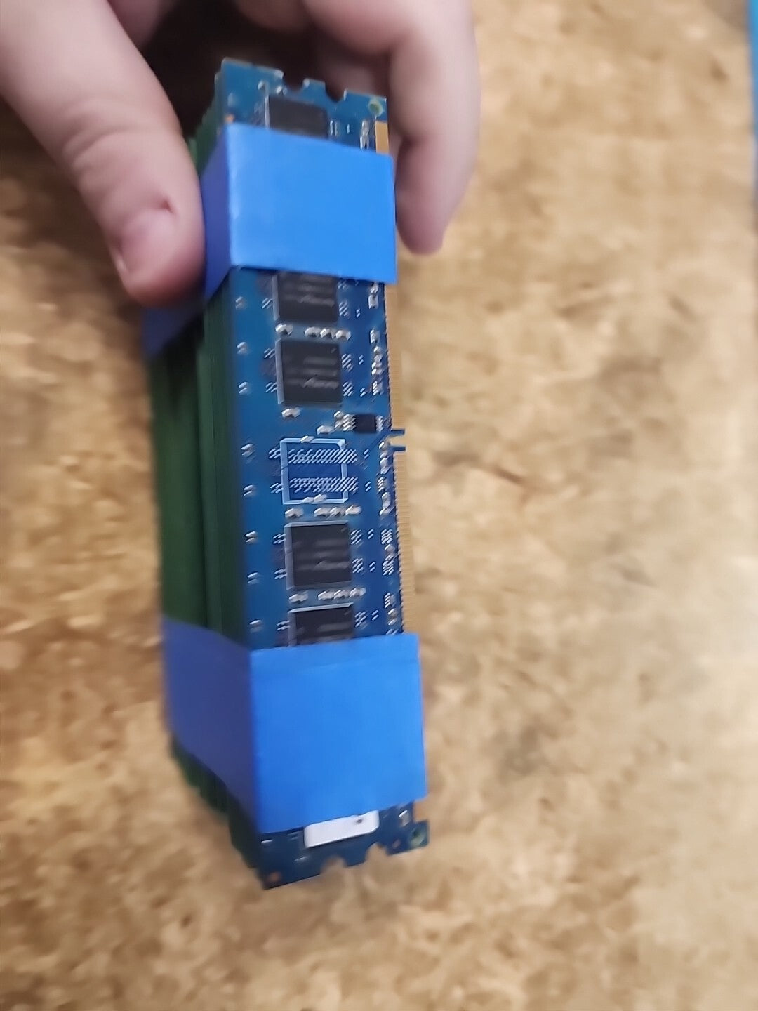 Lot Of 23x 1gb DDR2 desktop RAM