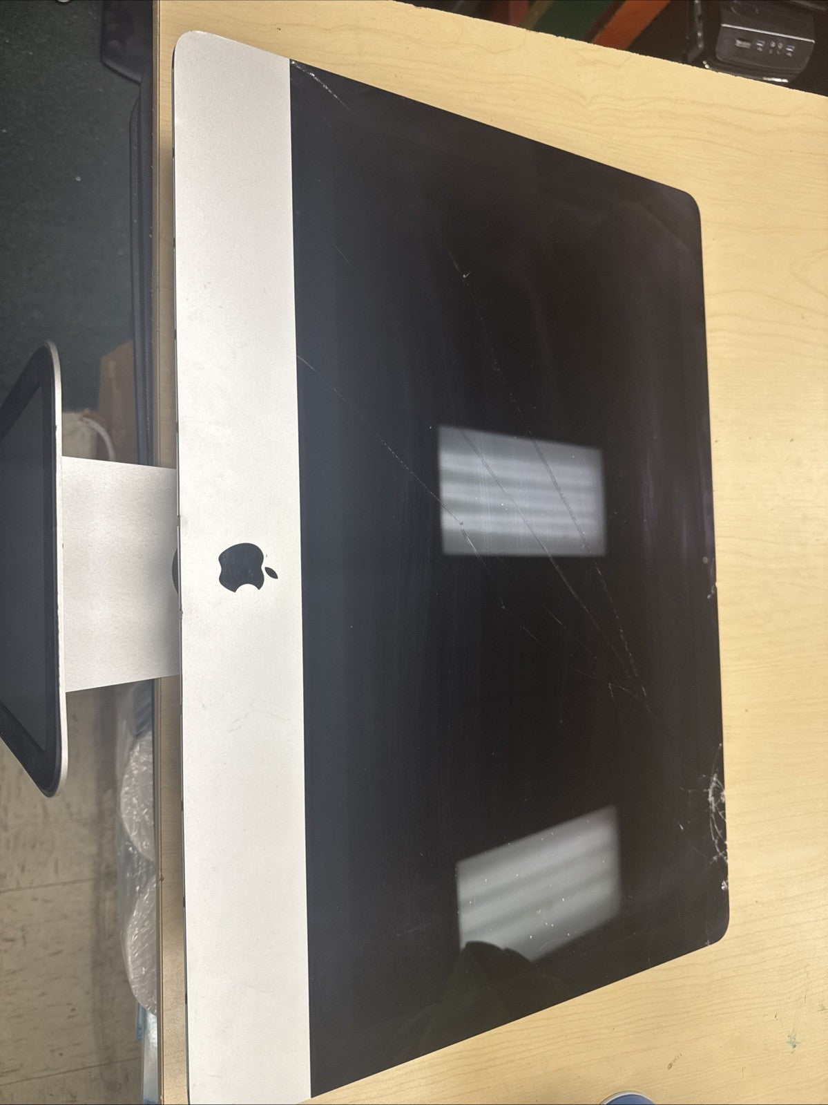 Apple A1418 iMac 21.5" Retina 4K 2017 Intel i5-7500 CRACKED SCREEN!