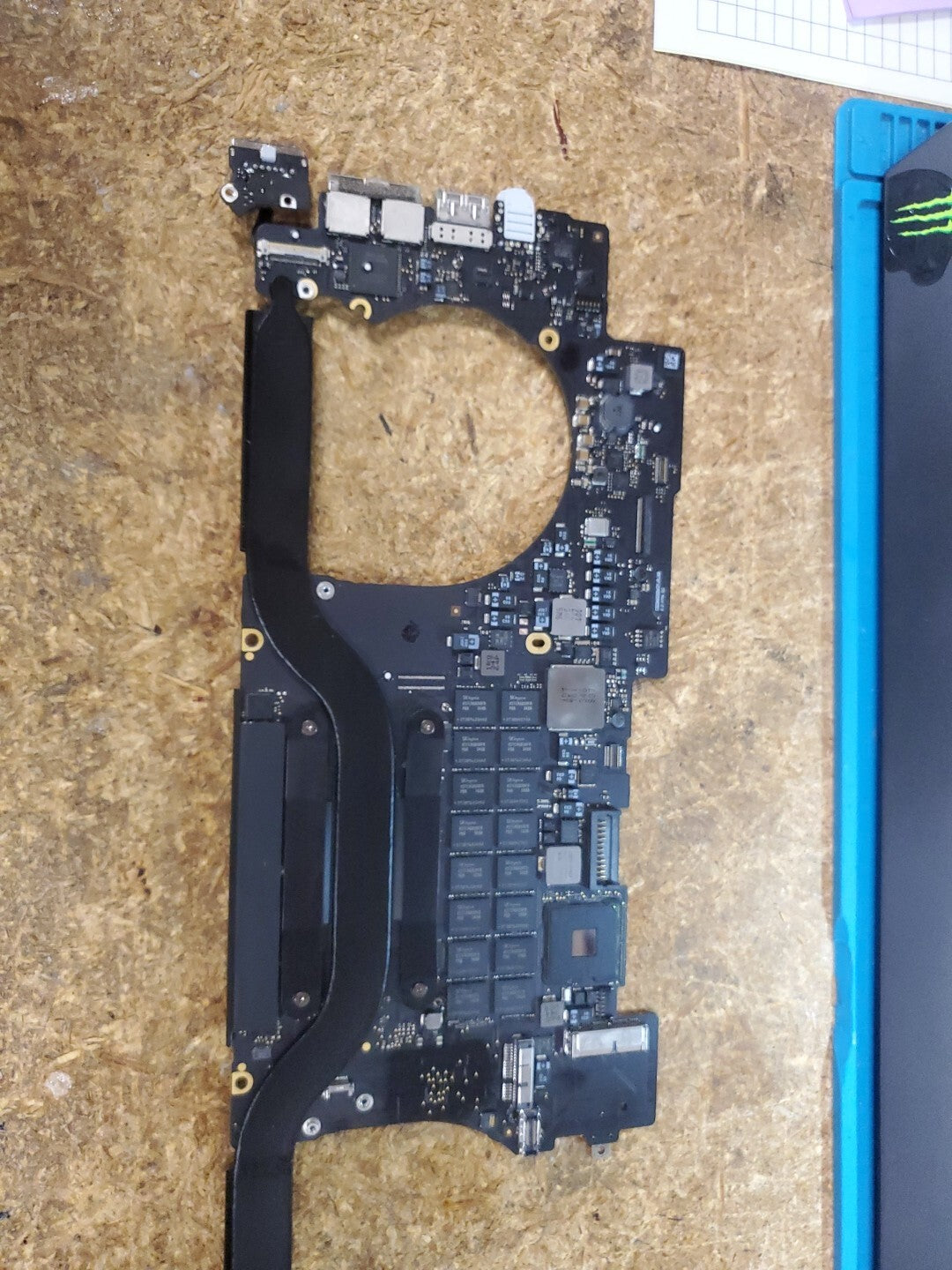 MacBook Pro 15" A1398 Late 2013 Logic Board / Motherboard 2Ghz i7 8GB 661-8302