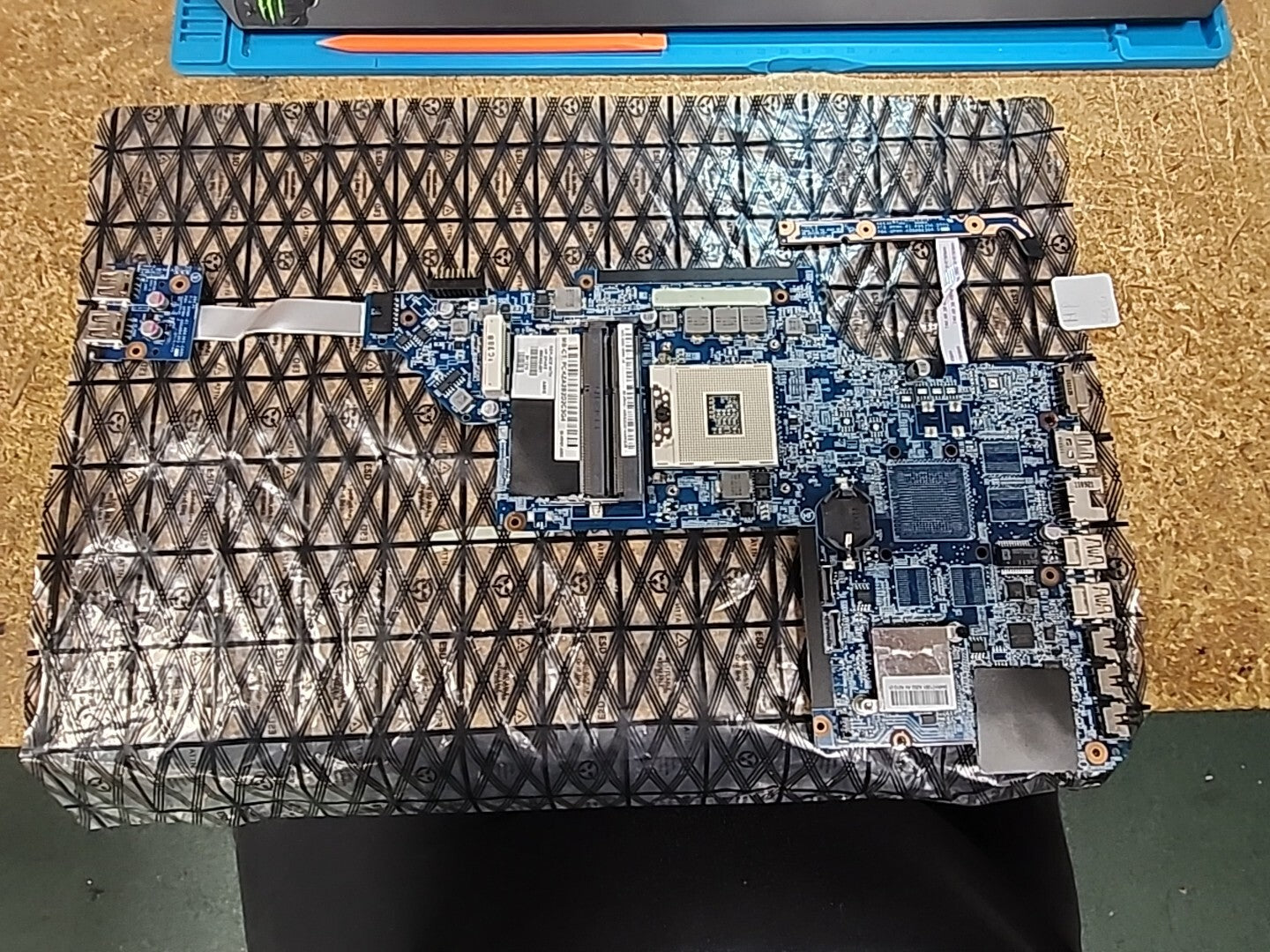 New OEM HP Pavilion DV6-6000 Series Intel Laptop Motherboard 641487-001