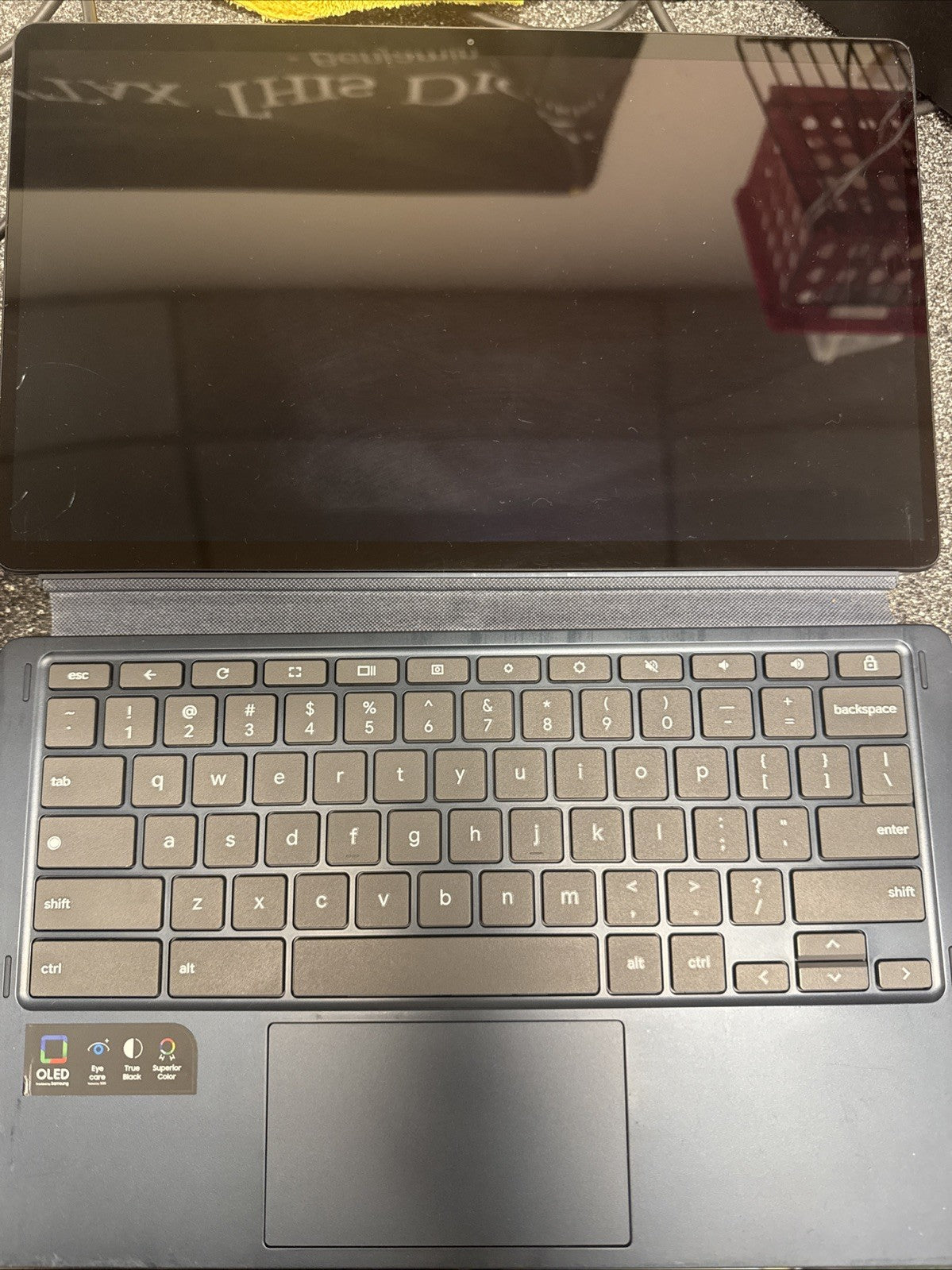 Lenovo IP Duet 5 Chromebook 13Q7C6 82QS 128GB 8GB 7c Gen 13.3 Cracked Screen