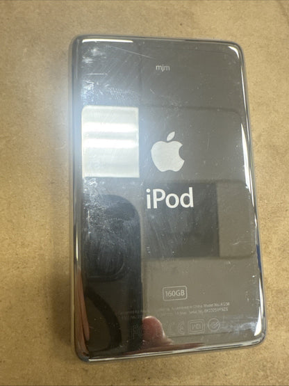 iPod Classic 7th Generation 160GB with case