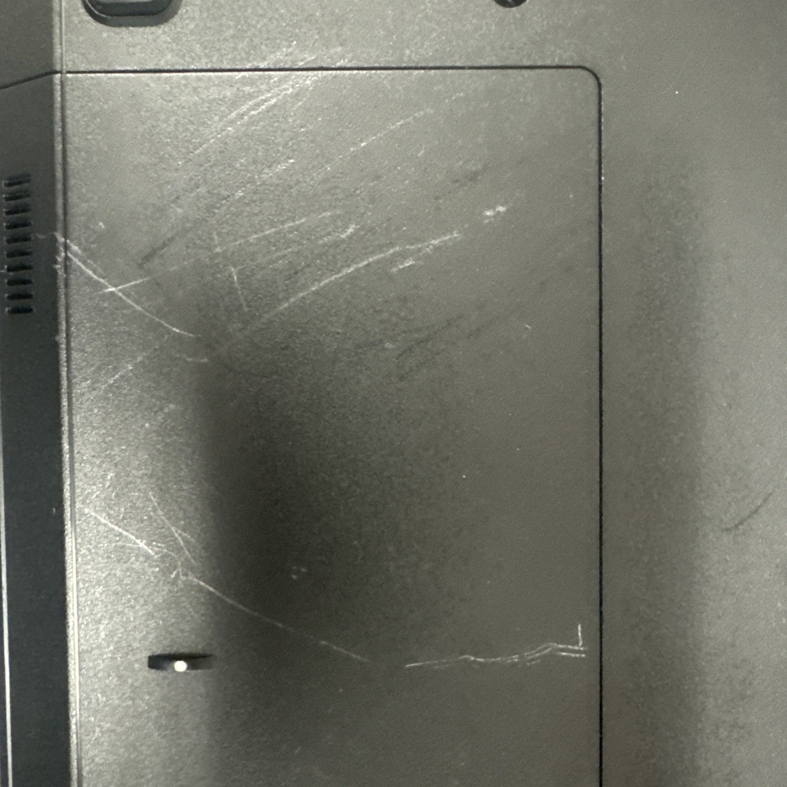 Laptop Dell Inspiron 15 P40f Touchscreen BATTERY NOT TESTED HAS SCRATCHES!!!!!!!