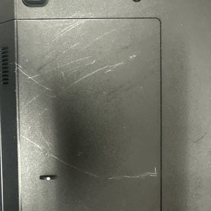 Laptop Dell Inspiron 15 P40f Touchscreen BATTERY NOT TESTED HAS SCRATCHES!!!!!!!