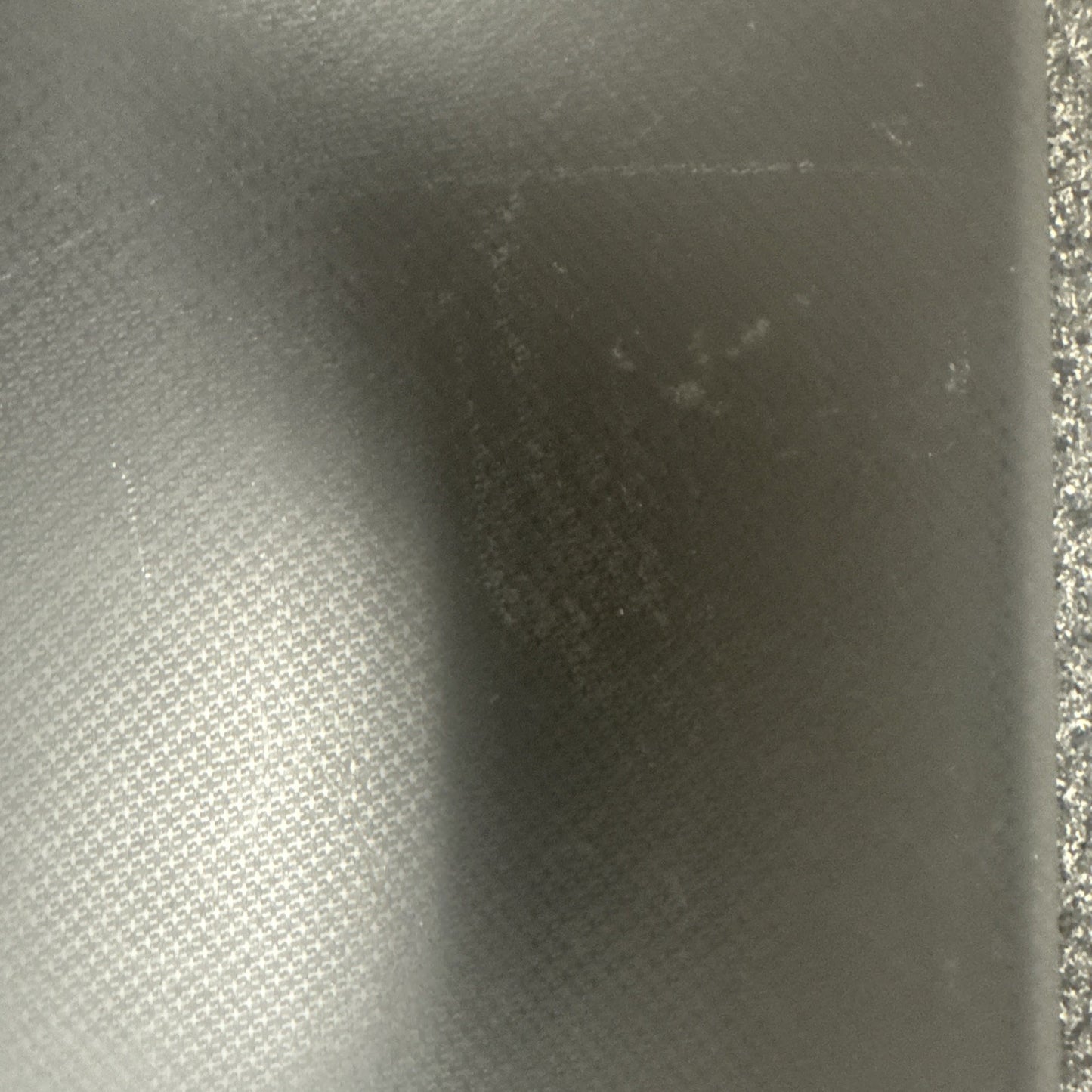 HP 15t-da100 15.6" HD Laptop BATTERY NOT TESTED AND HAS SCRATCHES AND STAINS!!!!