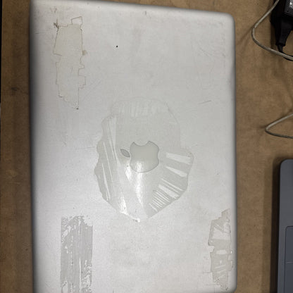 Apple MacBook Pro A1286 Laptop DOESNT WORK AND DOESNT HAVE STORAGE DEVICE