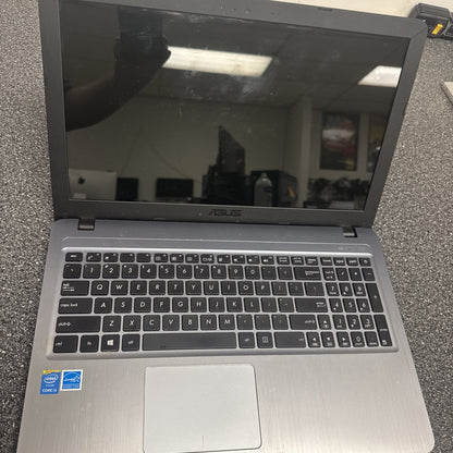 ASUS X540L Laptop, BATTERY NOT TESTED/SCRATCHES AND BUSTED HINGE!!!!!!