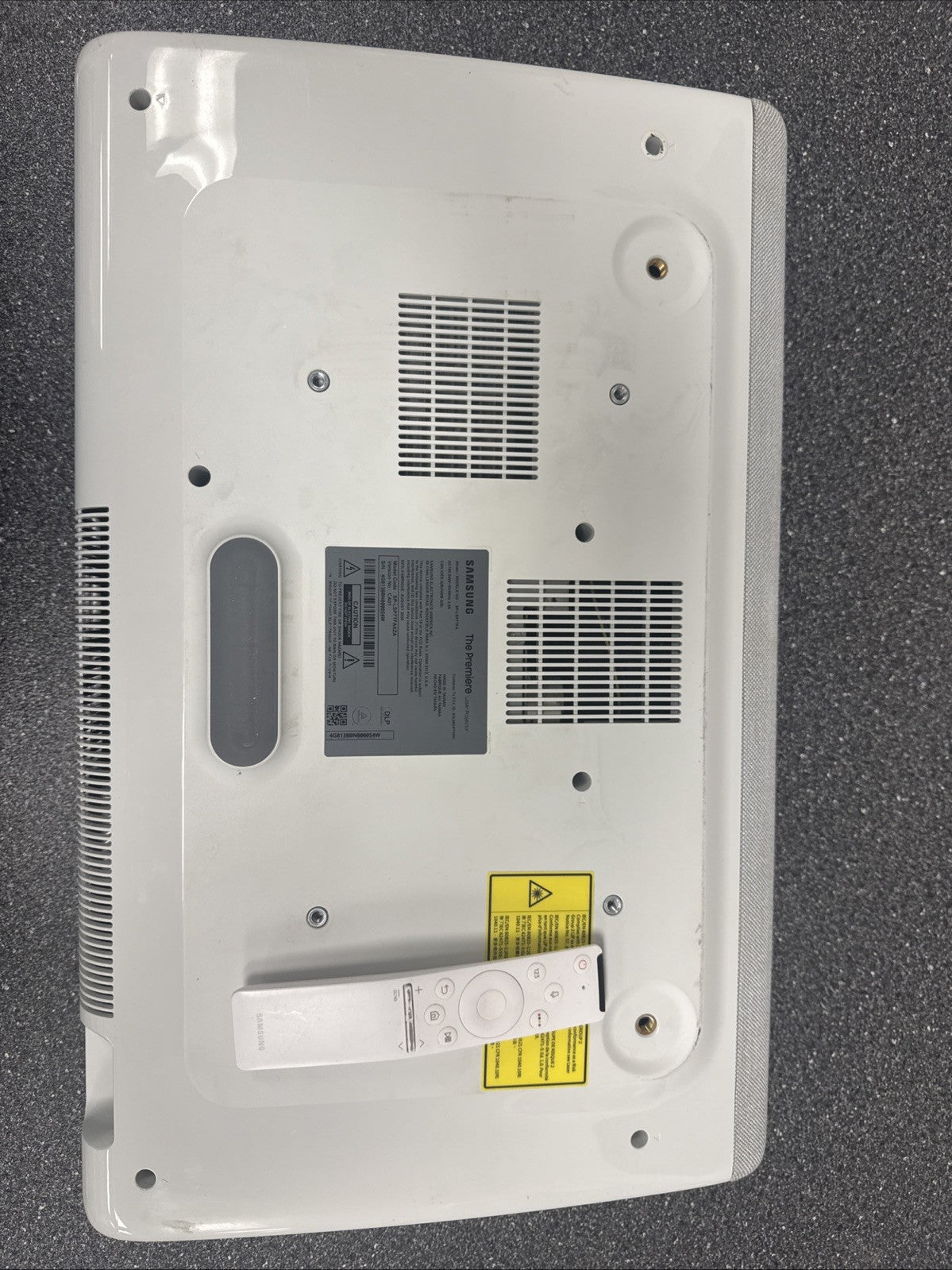 Samsung SP-LSP7TFAXZA 4K UHD Smart Projector VIDEO NOT ALIGNED DONT DISPLAY!!!!!