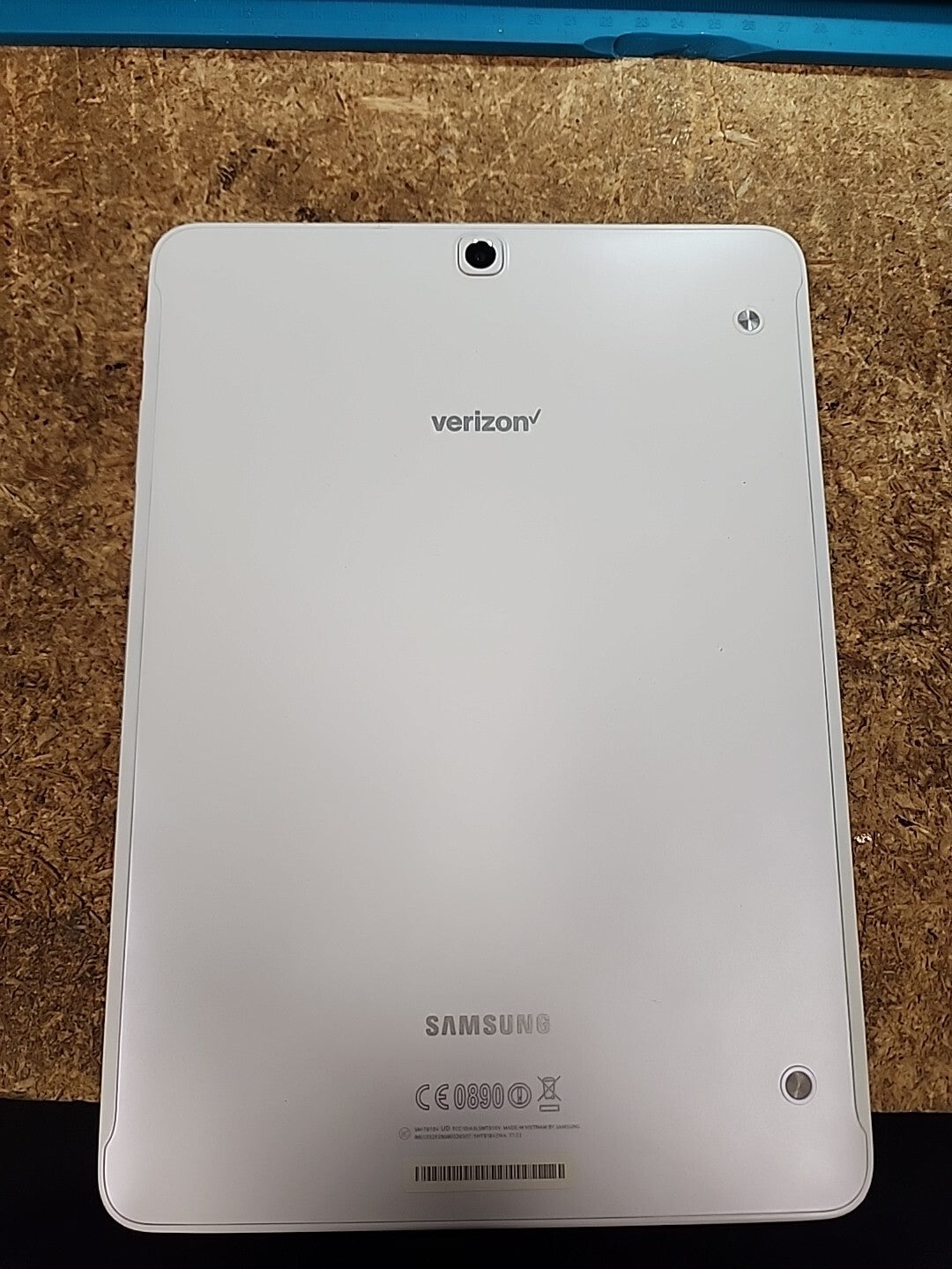 Samsung Galaxy Tab S2 SM-T810N 32GB Wi-Fi 9.7in - White (SM-T810NZWEXEF)