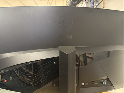 Monitor gaming - MSI Optix MAG321CURV, 31,5'' UHD 4K HAS SCREEN PROBLEMS!