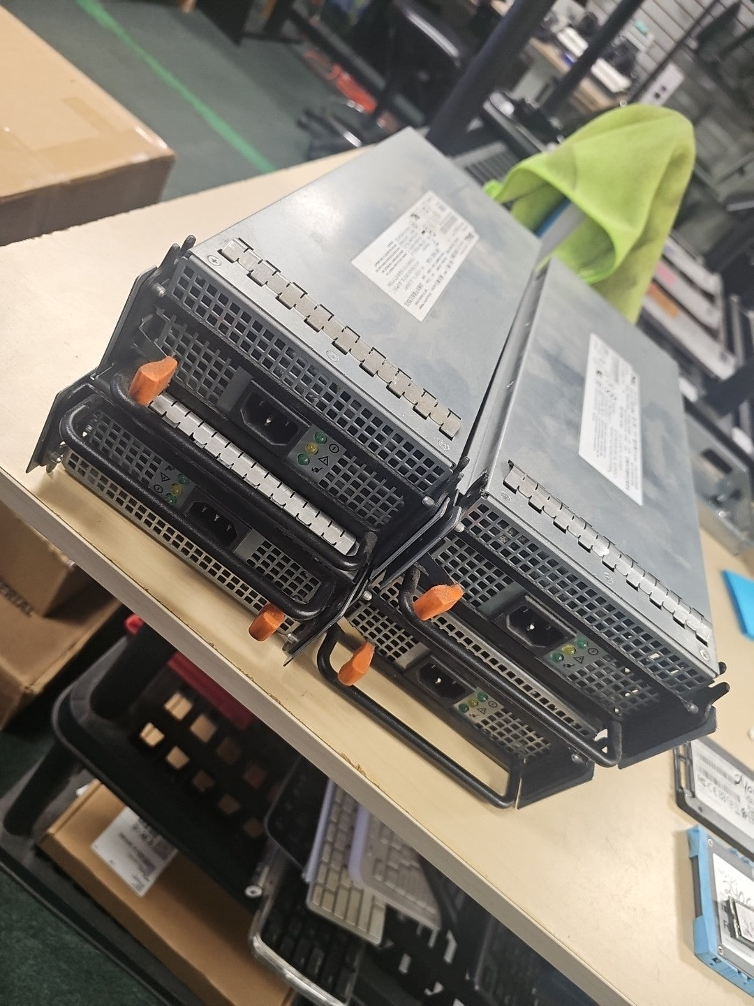 4x Dell Power Supply 7001049-Y000 Z930P-00 for PowerEdge 2900 Server 12V 