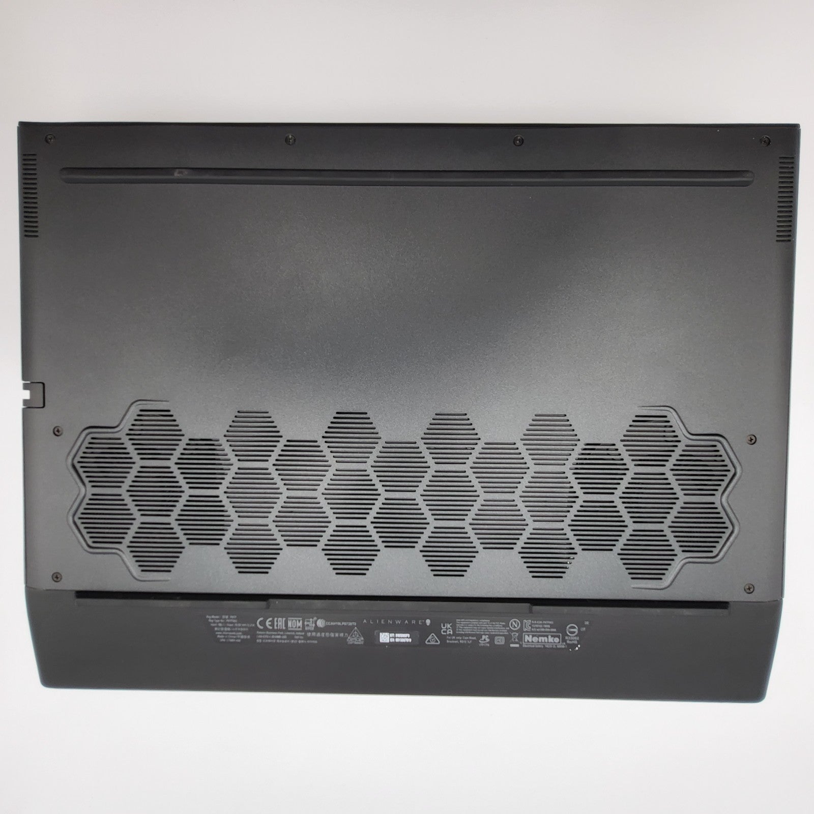 Alienware M15 R4 Laptop 15.6" Intel I7-10870H, RTX 3070, 32GB RAM, 500 GB SSD