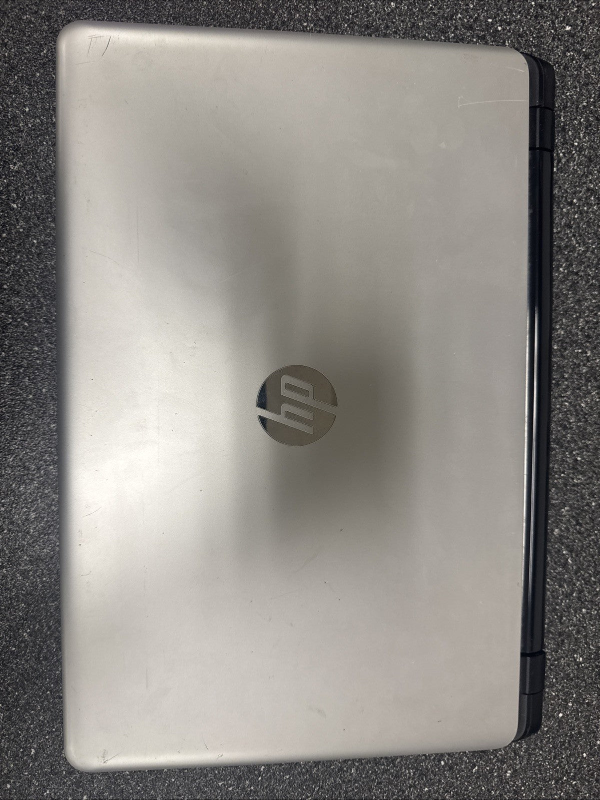 HP Laptop HP 355 G2 HSTNN-I24C BATTERY NOT TESTED AND SCRATCHES ON SCREEN FRAME!