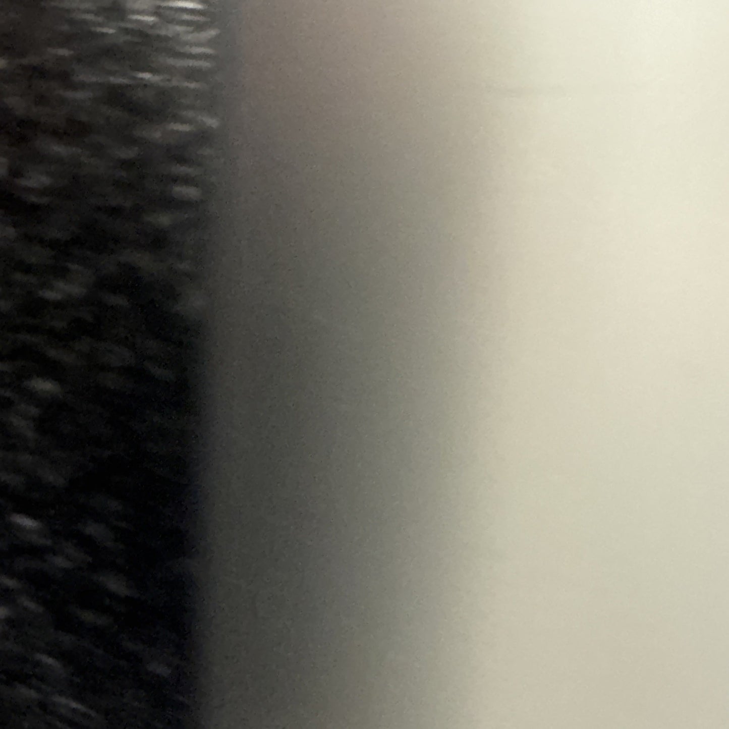 HP Pavilion 15-n067nr BATTERY NOT TESTED AND HAS SCRATCHES AND STAINS ON IT!!!!!