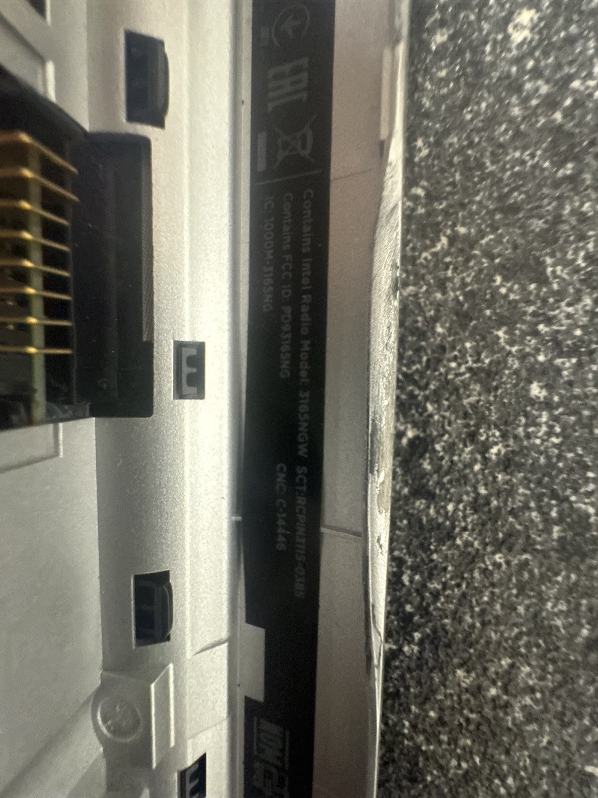 HP Pavilion Laptop Intel i5 DOENT COME WITH BATTERY AND HAS DENTS/SCRATCHES!!!!!