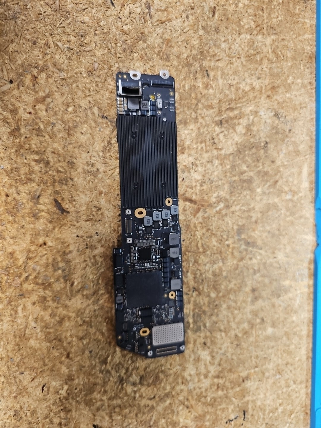 2020 MacBook Air 13in intel A2179 256Gb Motherboard **READ**