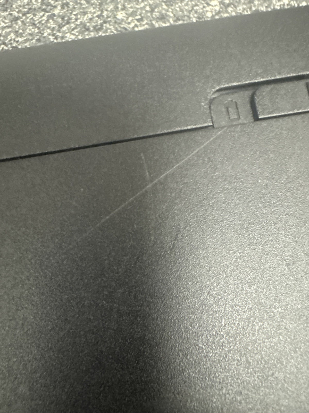 HP 14-an013nr Laptop AMD E2-7110 1.80Ghz BATTERY NOT TESTED HAS SCRATCHES!