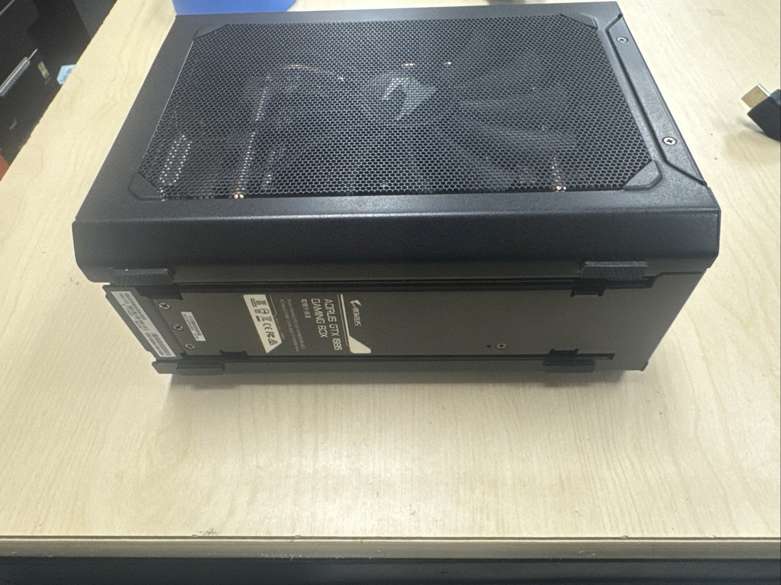 Aorus Gaming Box GIGABYTE NVIDIA GeForce GTX 1080 Great Condition! no bag.