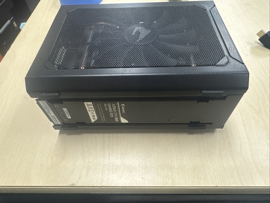 Aorus Gaming Box GIGABYTE NVIDIA GeForce GTX 1080 Great Condition! no bag.