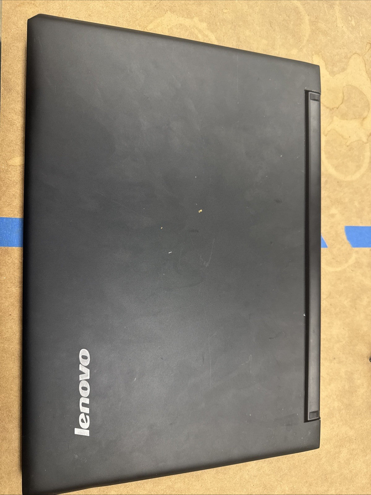 Lenovo Edge 15 80K9 DOESN’T WORK HAS LOTS OF SCUFFS ON OUTSIDE