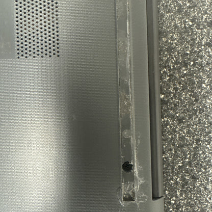 HP 15t-da100 15.6" HD Laptop BATTERY NOT TESTED AND HAS SCRATCHES AND STAINS!!!!